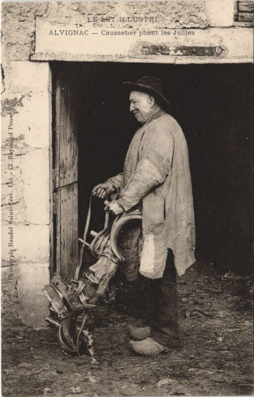 Carte postale ancienne Alvignac - Caussetier pliant les Juiles à Alvignac