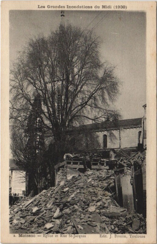 Carte postale ancienne Moissac Eglise et Rue Saint-Jacques France à Moissac