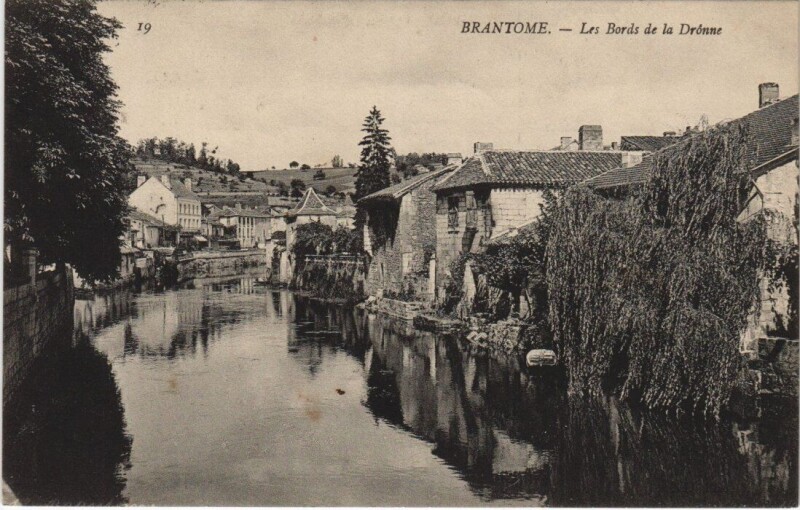 Carte postale ancienne Brantome - Les Bords de la Dronne