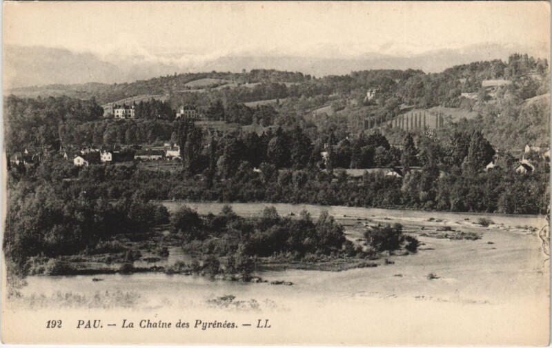 Carte postale ancienne Pau - La Chaine des Pyrenées à Pau