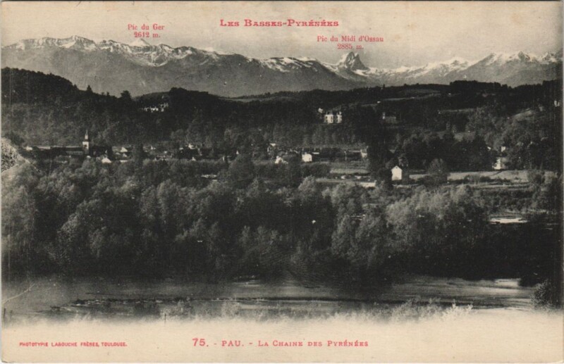 Carte postale ancienne Pau - La Chaine les Pyrenées à Pau
