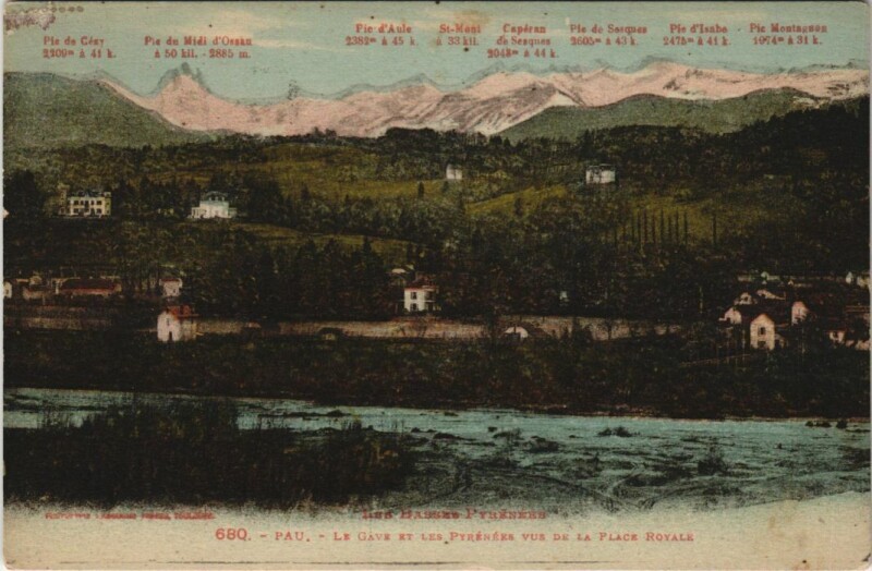 Carte postale ancienne Pau - Le Gave et les Pyrenées vus de la Place Royale à Pau