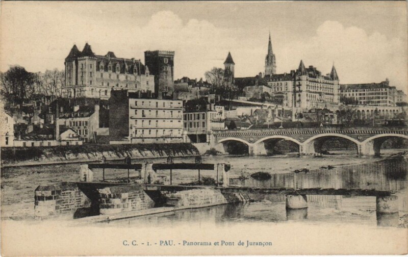 Carte postale ancienne Pau - Panorama et Pont de Jurancon à Pau
