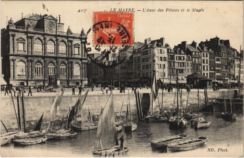 Carte postale ancienne L'anse des Pilotes et le Musée