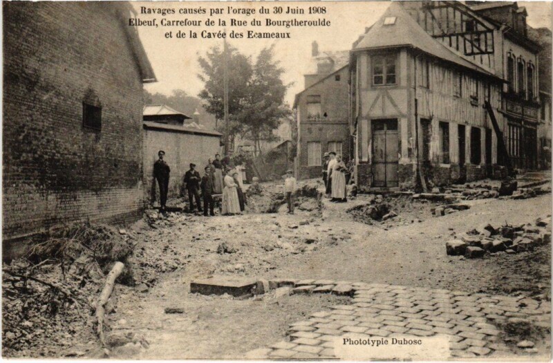 Carte postale ancienne Catastrophe - Elbeuf - Ravages causes par l'Orage 1908 à Elbeuf