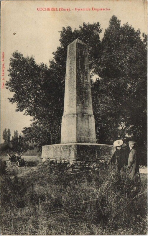 Carte postale ancienne Cocherel-Pyramide Duguesclin