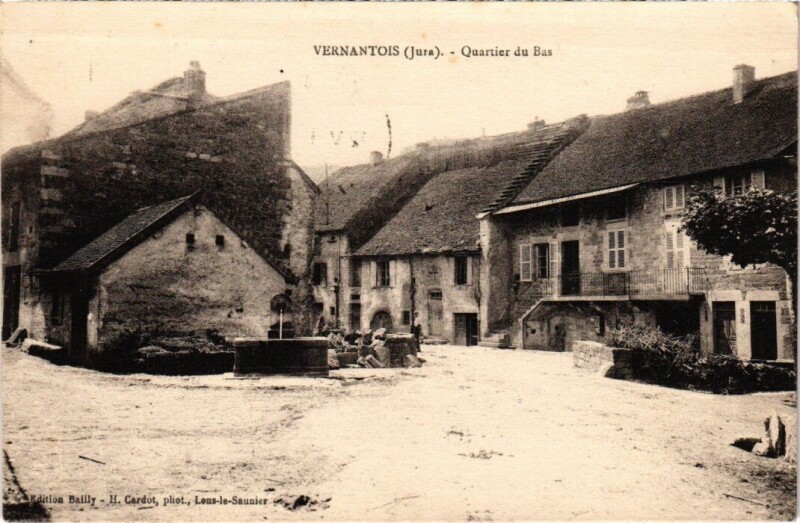 Carte postale ancienne Vernantois - Quartier du Bas à Vernantois
