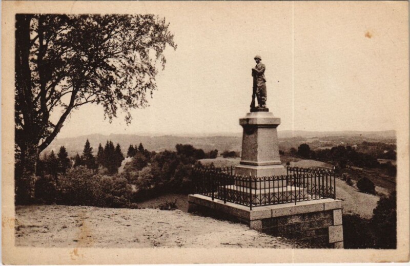 Carte postale ancienne Sermur Le Monument et le Panorama France à Sermur