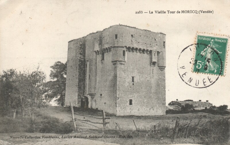 Carte postale ancienne La Vieille Tour de Moricq à Angles