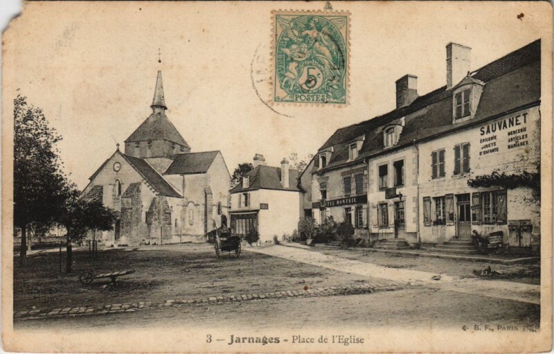 Carte postale ancienne Jarnages Place de l'Eglise France à Jarnages
