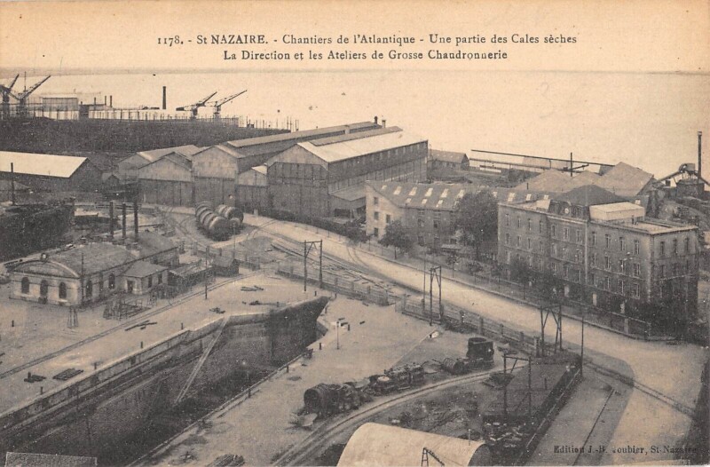 Carte postale ancienne Saint Nazaire - Chantiers De L'Atlantique - Une Partie Des Cales Seches à Saint-Nazaire