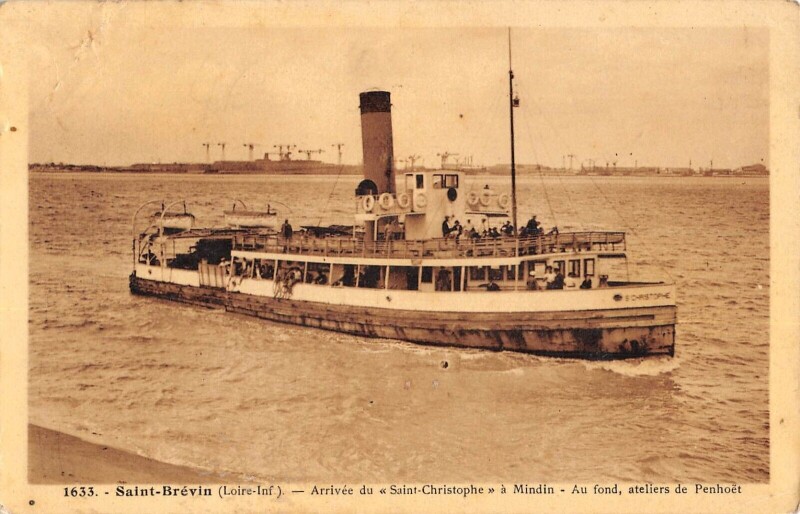 Carte postale ancienne Saint Brevin - Arrivee Du Saint Christophe A Mindin
