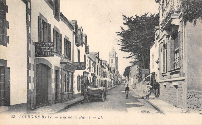 Carte postale ancienne Bourg De Batz - Rue De La Mairie