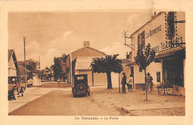 Carte postale ancienne La Bernerie - La Poste