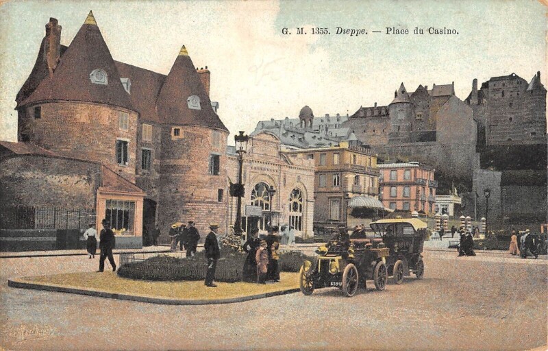 Carte postale ancienne Dieppe - Place Du Casino à Dieppe
