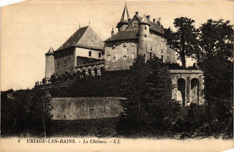 Carte postale ancienne Uriage-les-Bains - Le Chateau