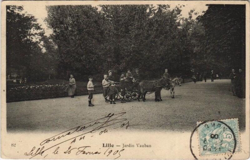 Carte postale ancienne Lille Jardin Vauban à Lille