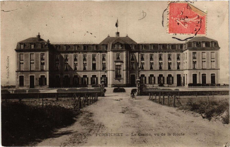 Carte postale ancienne Pornichet - Le Casino vu de la Route à Pornichet