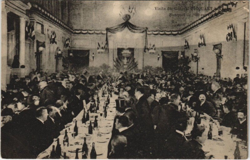 Carte postale ancienne Visite du général Picquart