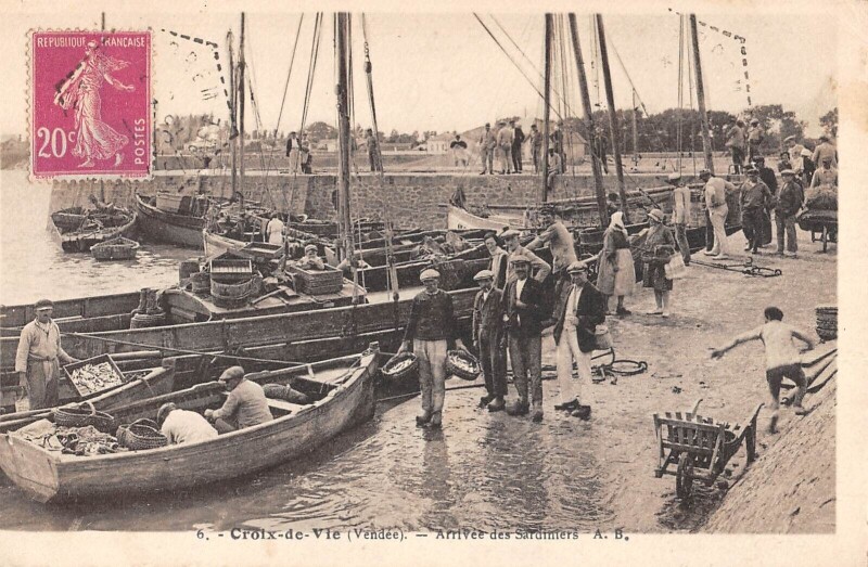 Carte postale ancienne Croix De Vie - Arrivee Des Sardiniers