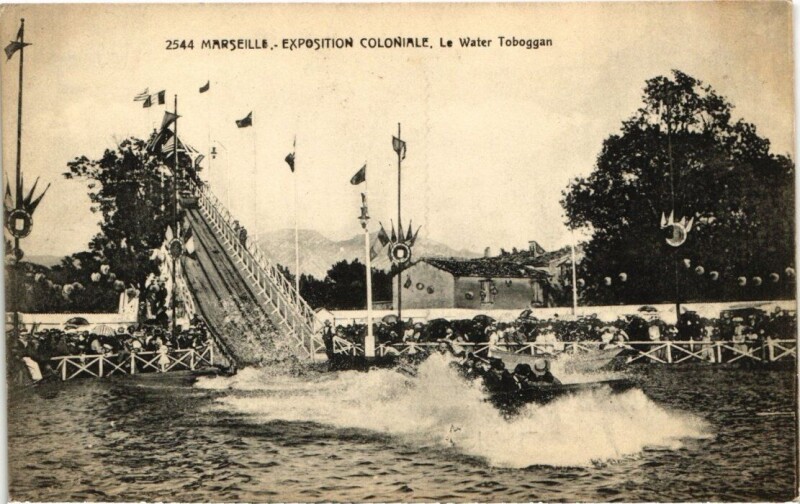 Carte postale ancienne Marseille - Expo Coloniale - Le Water Toboggan à Marseille