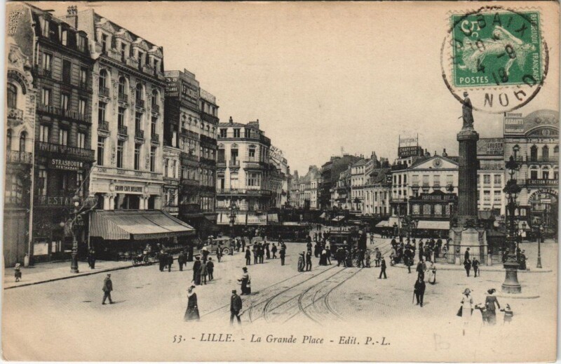 Carte postale ancienne Lille La Grande Place à Lille