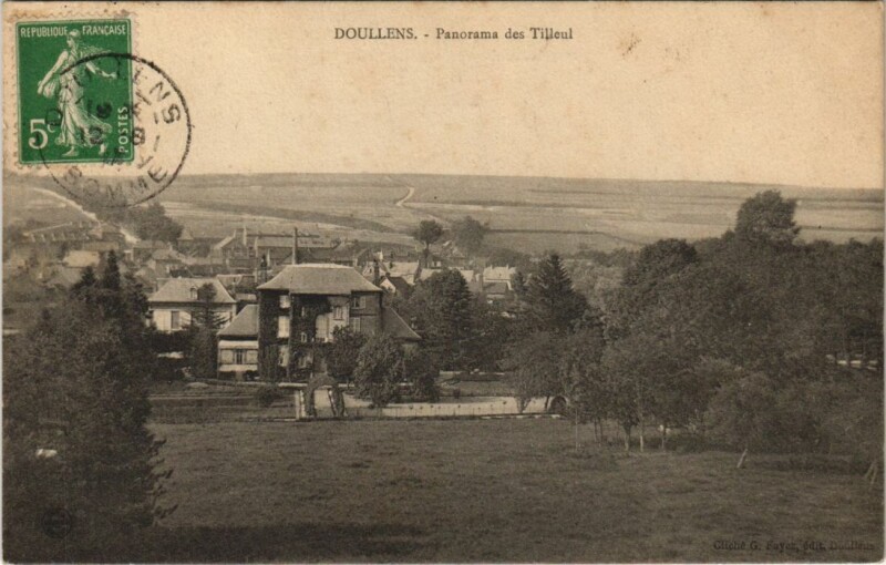 Carte postale ancienne Doullens Panorama des Tilleul à Doullens