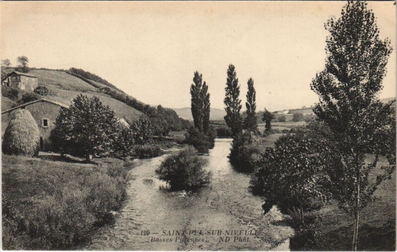 Carte postale ancienne Saint Pee s Nivelle France