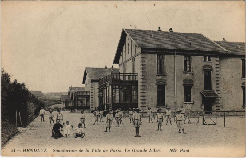 Carte postale ancienne Hendaye Sanatorium de la Ville de Paris France à Hendaye