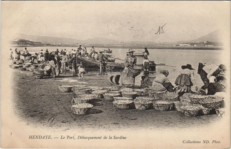 Carte postale ancienne Hendaye Le Port France à Hendaye