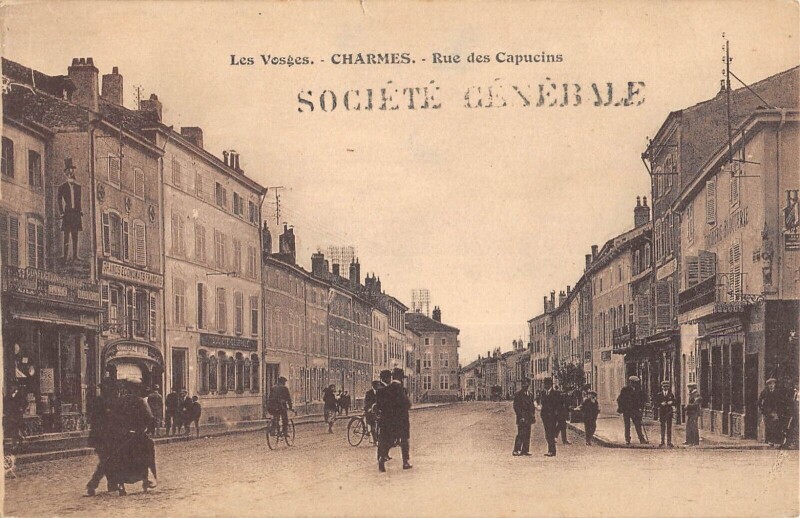 Carte postale ancienne Charmes - Rue Des Capucins à Charmes