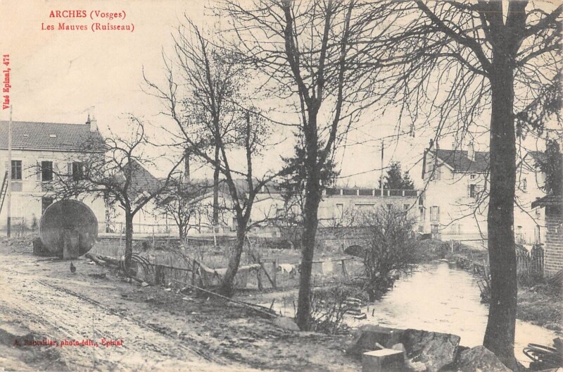 Carte postale ancienne Arches - Les Mauves - Ruisseau à Arches