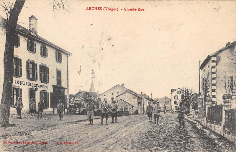 Carte postale ancienne Arches - Grande Rue à Arches