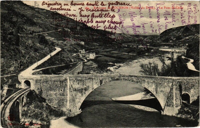 Carte postale ancienne Env. de Tournon Le Pont de César