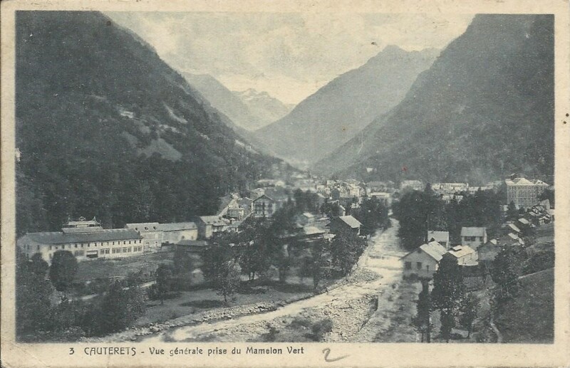 Carte postale ancienne Vue générale prise du Mamelon Vert à Cauterets