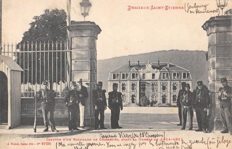 Carte postale ancienne Descieux Saint Etienne - Caserne D'Un Bataillon De Chasseurs
