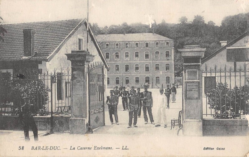 Carte postale ancienne Bar Le Duc - La Caserne Exelmans à Bar-le-Duc