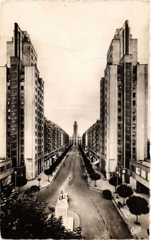 Carte postale ancienne Lyon-Villeurbanne - Avenue Henri Barbusse à Villeurbanne