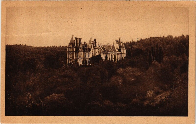 Carte postale ancienne Les Halles - Chateau Mangini aux Halles
