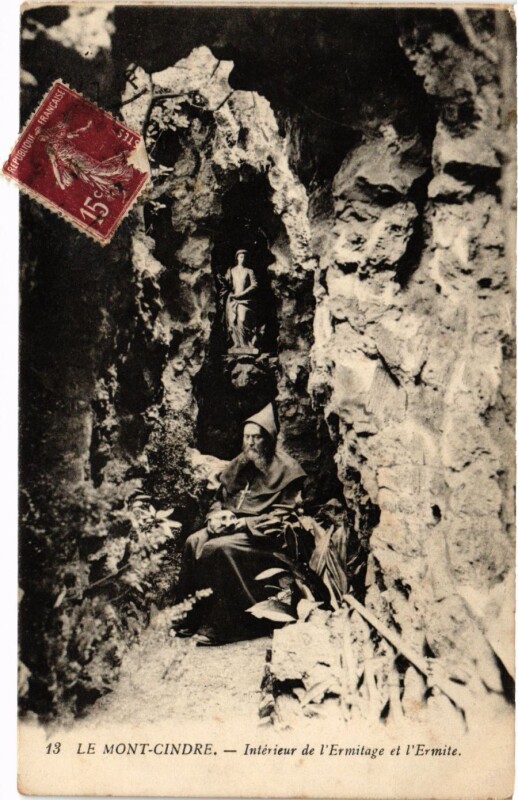 Carte postale ancienne Le Mont-Cindre - Intérieur de l'Ermitage et l'Ermite