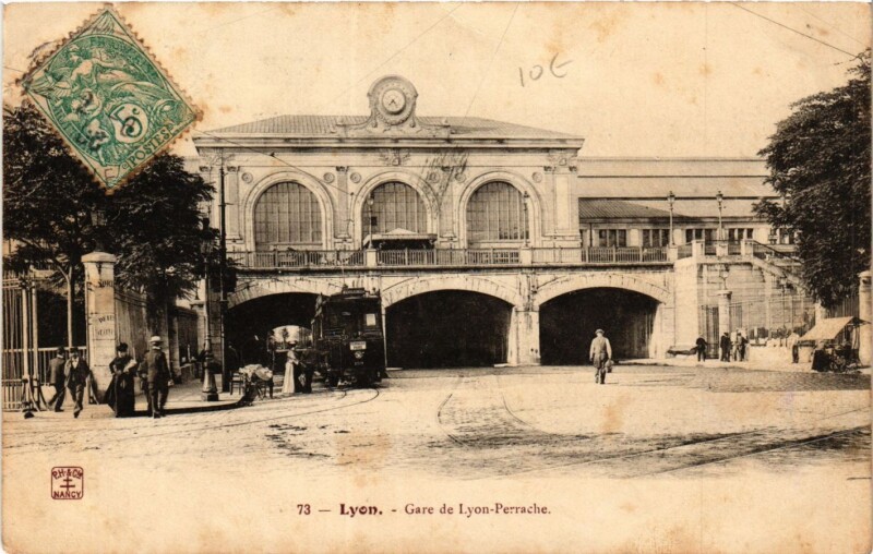 Carte postale ancienne Lyon - Gare de Lyon Perrache à Lyon