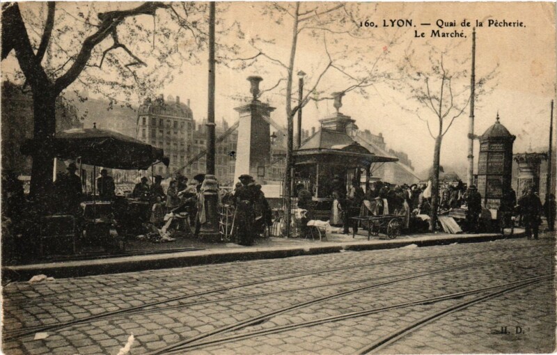 Carte postale ancienne Lyon - Quai de la Pecherie - Le Marché à Lyon