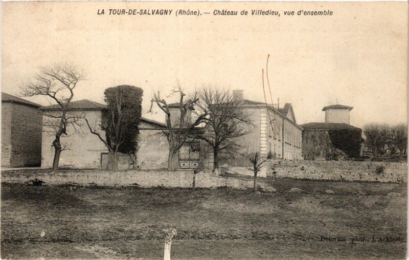 Carte postale ancienne La Tour de Salvagny - Chateau de Villedieu à La Tour-de-Salvagny