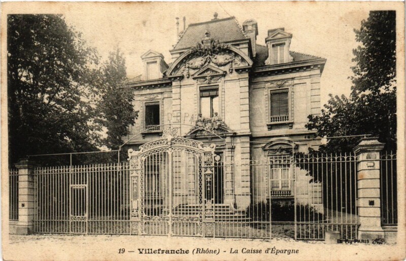 Carte postale ancienne Villefranche - La Caisse d'Epargne