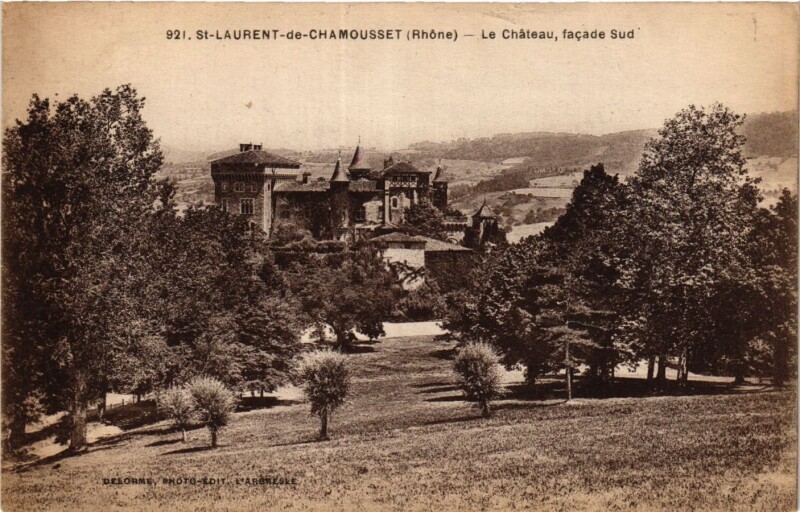 Carte postale ancienne Saint-Laurent de Chamousset - Le Chateau à Saint-Laurent-de-Chamousset