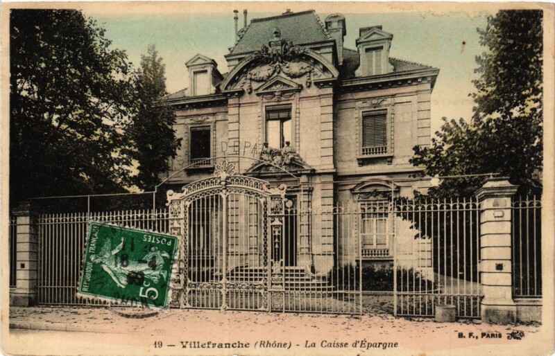 Carte postale ancienne Villefranche - La Caisse d'Epargne