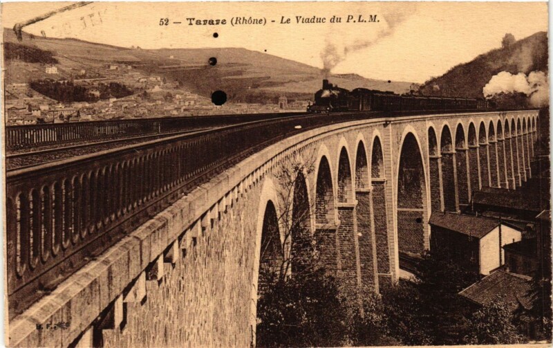 Carte postale ancienne Tarare - Le Viaduc du P. L. M. à Tarare
