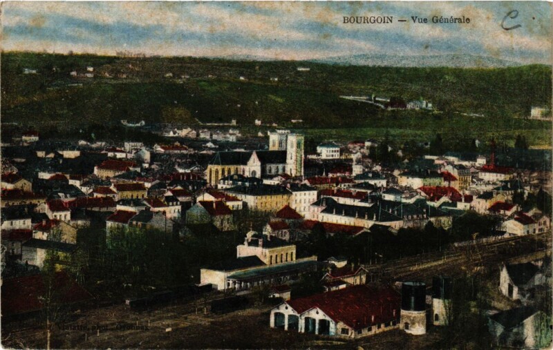 Carte postale ancienne Bourgoin - Vue générale