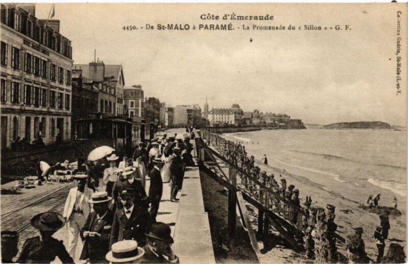 Carte postale ancienne Cote d'emeraude - De Saint-Malo & Parame - La Promenade du Sillon à Saint-Malo