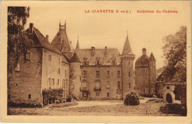 Carte postale ancienne La Clayette Interieur du Chateau France à La Clayette